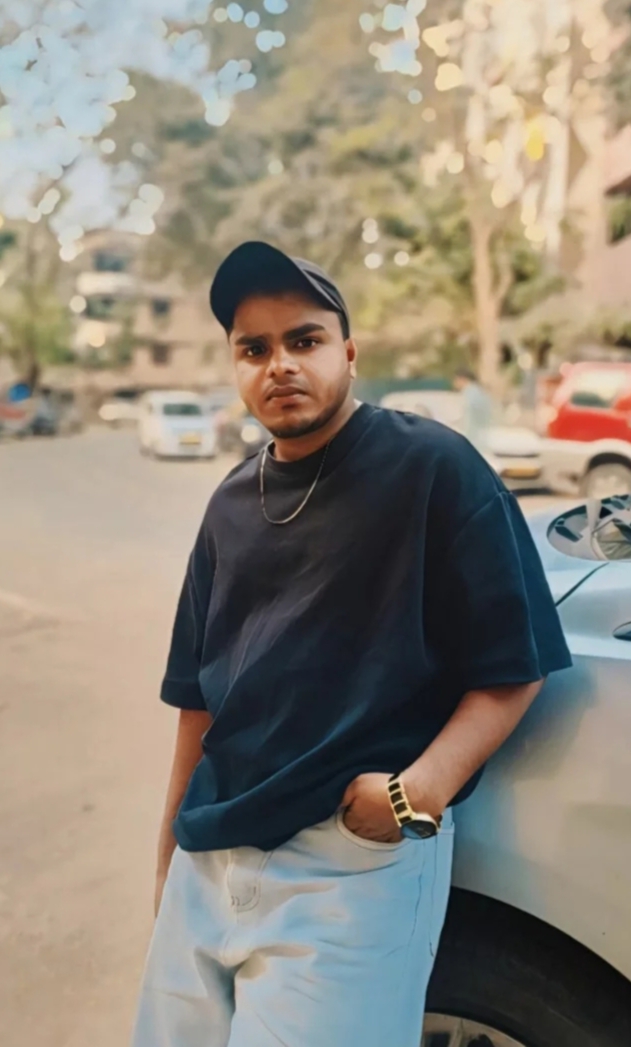 Team member managing digital marketing strategies at AIWeels